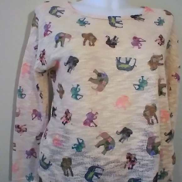 Ginger G Elephant Sweater,Light weight, Super Cute! - Picture 2 of 4